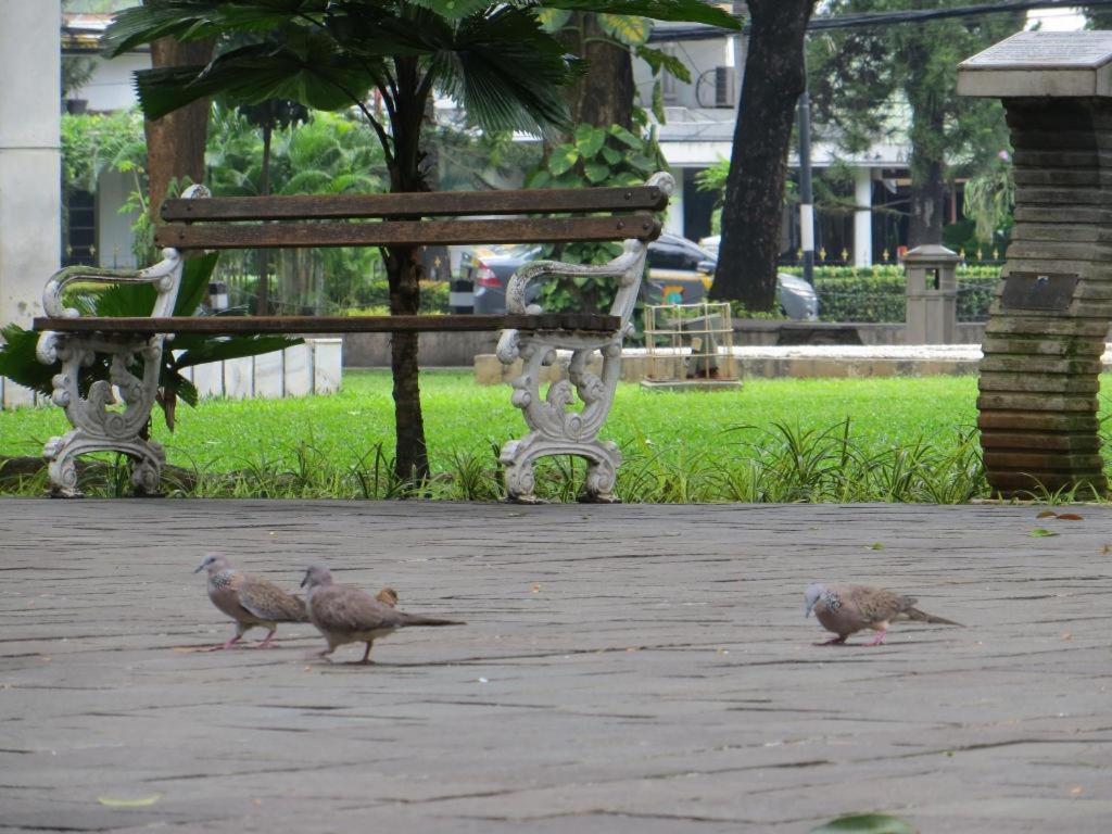 Hotel Menteng 2 Jakarta Bagian luar foto