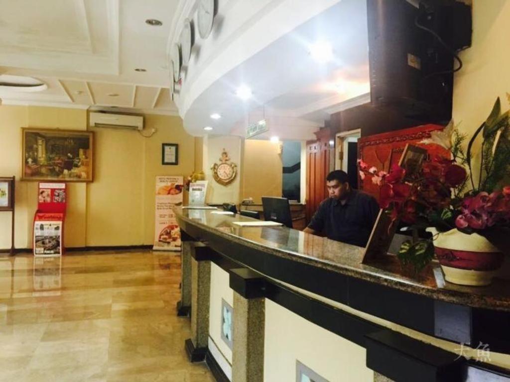 Hotel Menteng 2 Jakarta Bagian luar foto