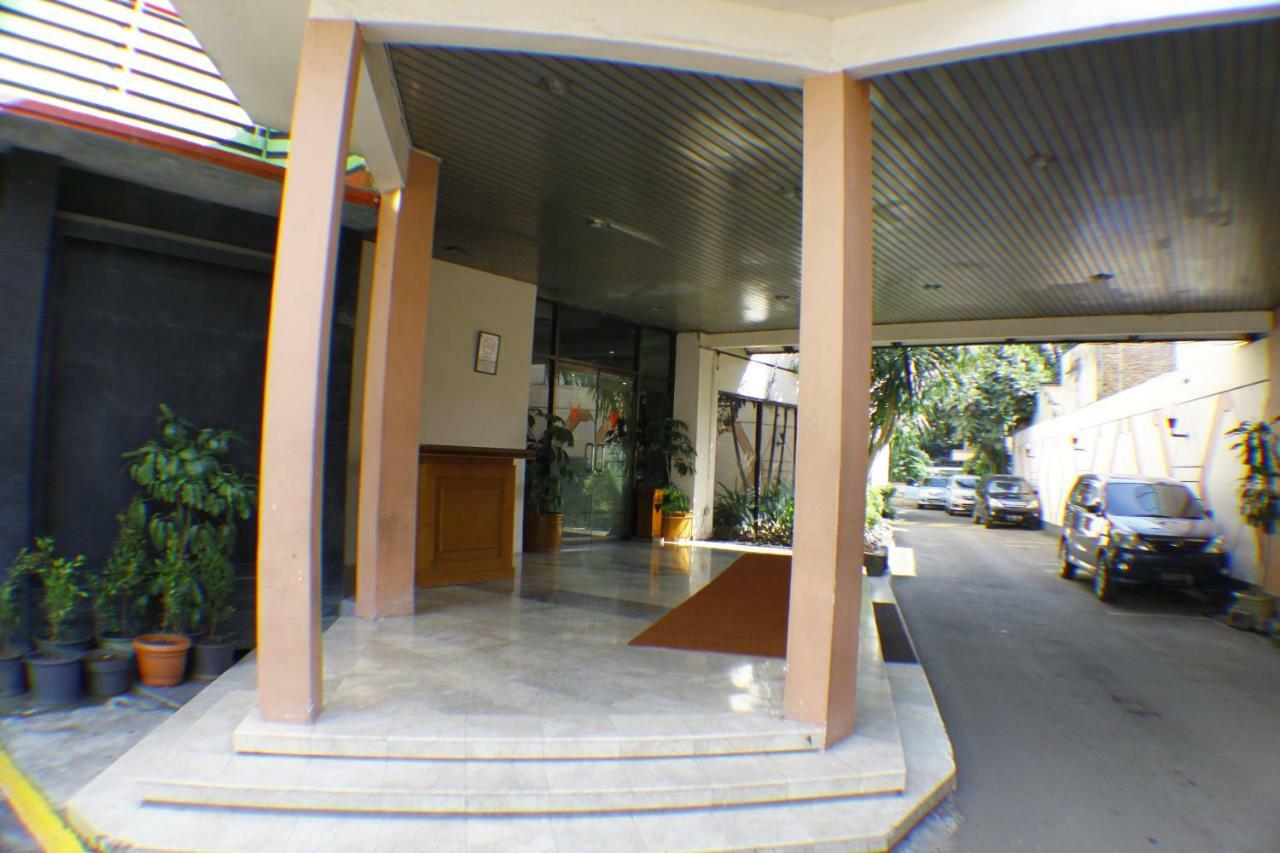 Hotel Menteng 2 Jakarta Bagian luar foto