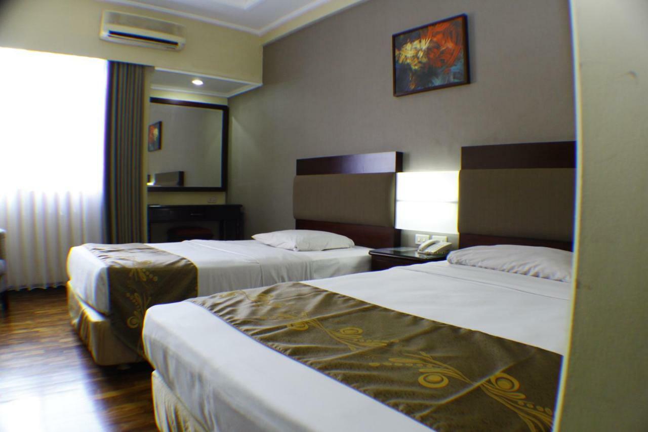 Hotel Menteng 2 Jakarta Bagian luar foto