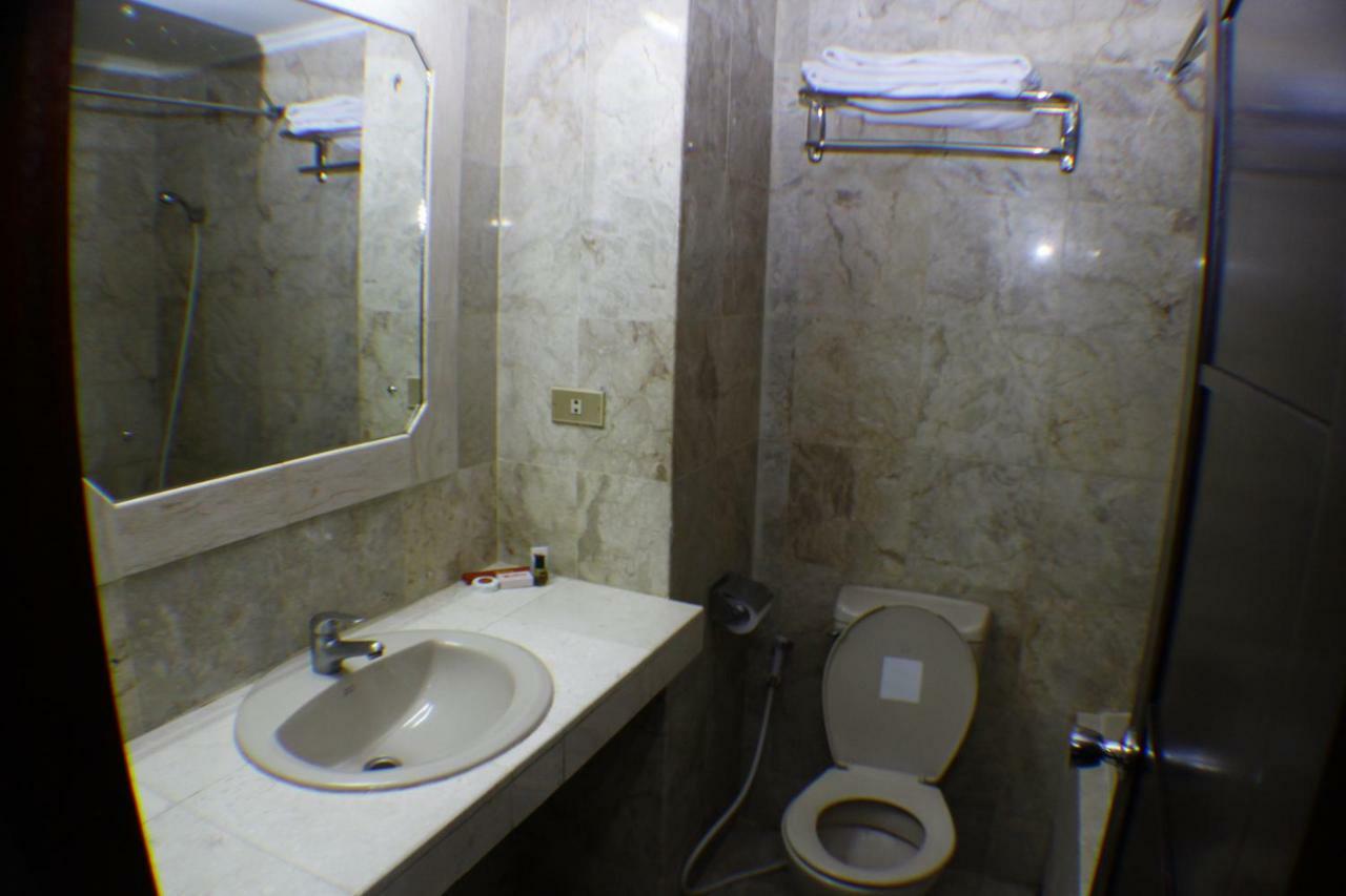 Hotel Menteng 2 Jakarta Bagian luar foto