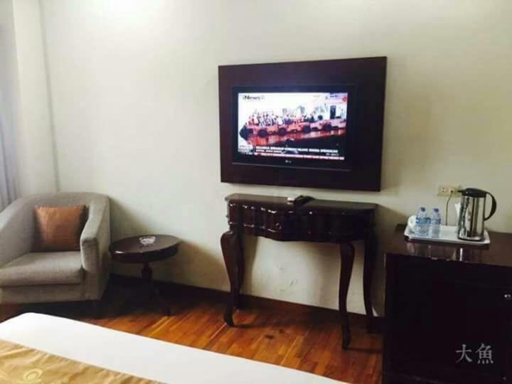 Hotel Menteng 2 Jakarta Bagian luar foto